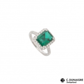 White Gold Diamond And Emerald Ring 3.06ct